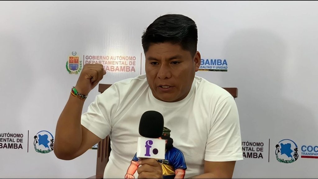 El gobernador de Cochabamba, Leonardo Loza entrevista con Fem Media y el Grupo Centro. (FemMedia)