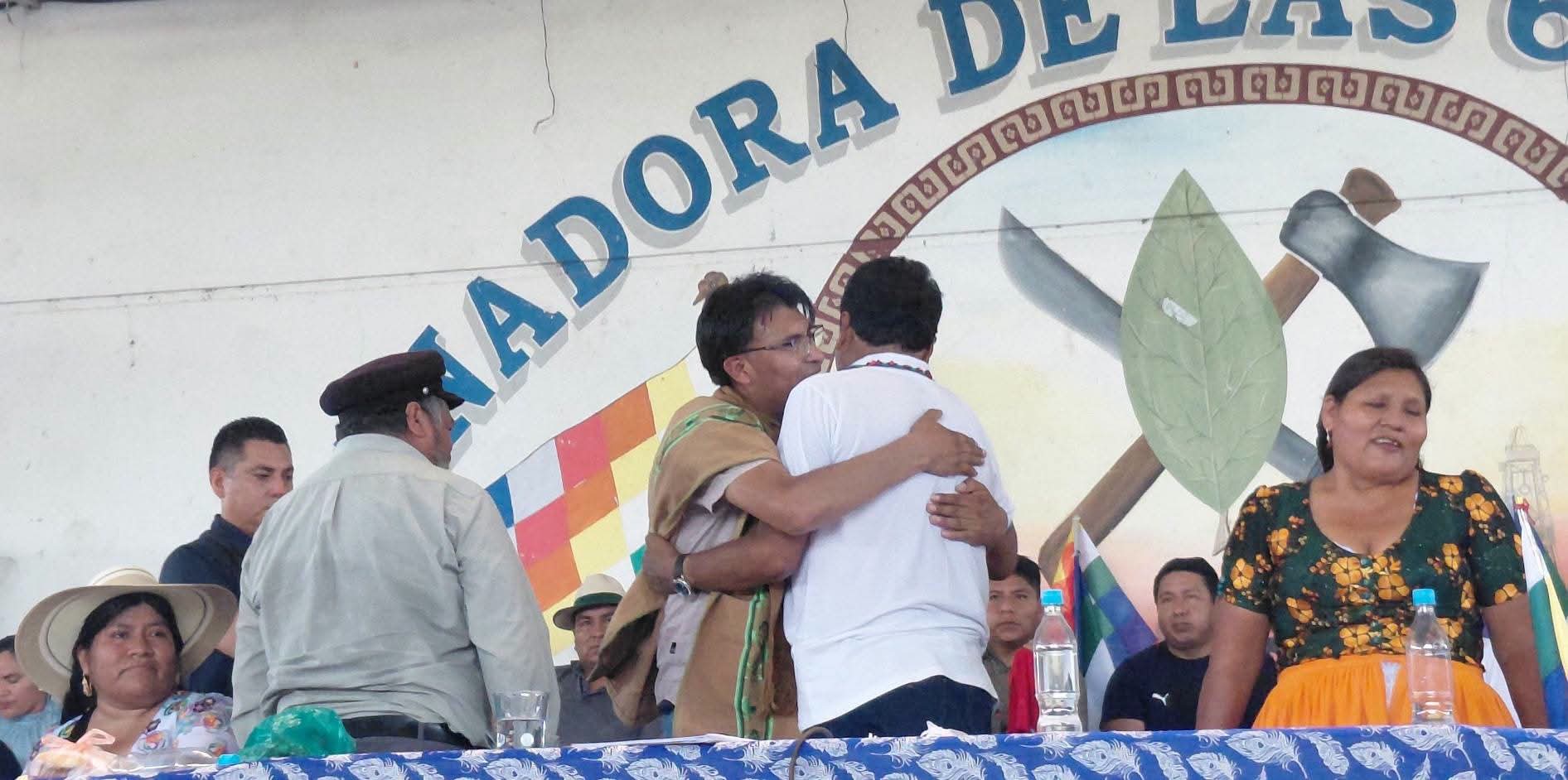 Nilton Condori llama a la unidad y arremete contra la élite política en el ampliado de la Lauca Ñ