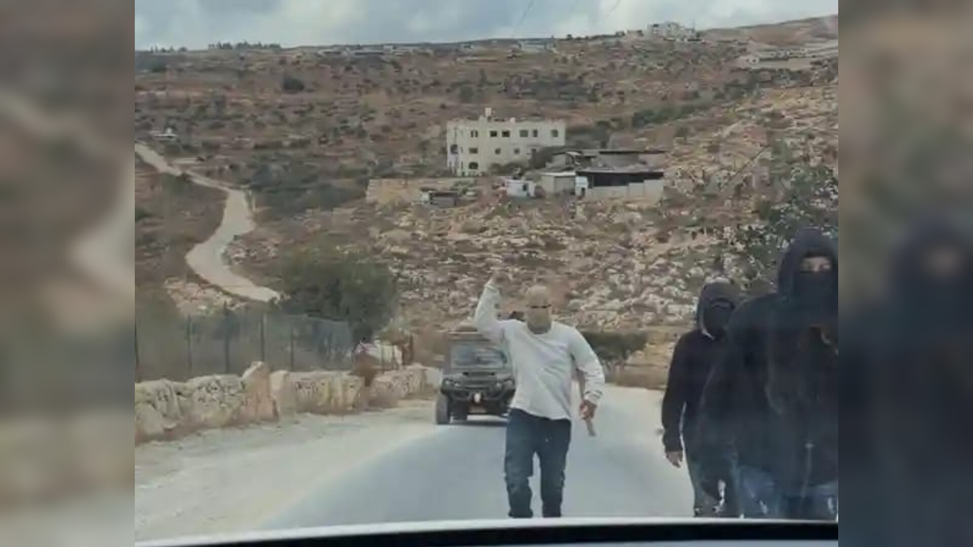 Israel arresta a 10 colonos por agresiones a periodista y diplomáticos