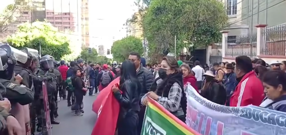 Maestros ratifican paro nacional y suspensión de clases este viernes