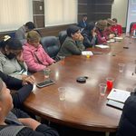 Encuentro convocado por el Viceministerio de Igualdad de Oportunidades y Derechos Humanos, autoridades gubernamentales, organizaciones sociales y familiares de víctimas de feminicidio.