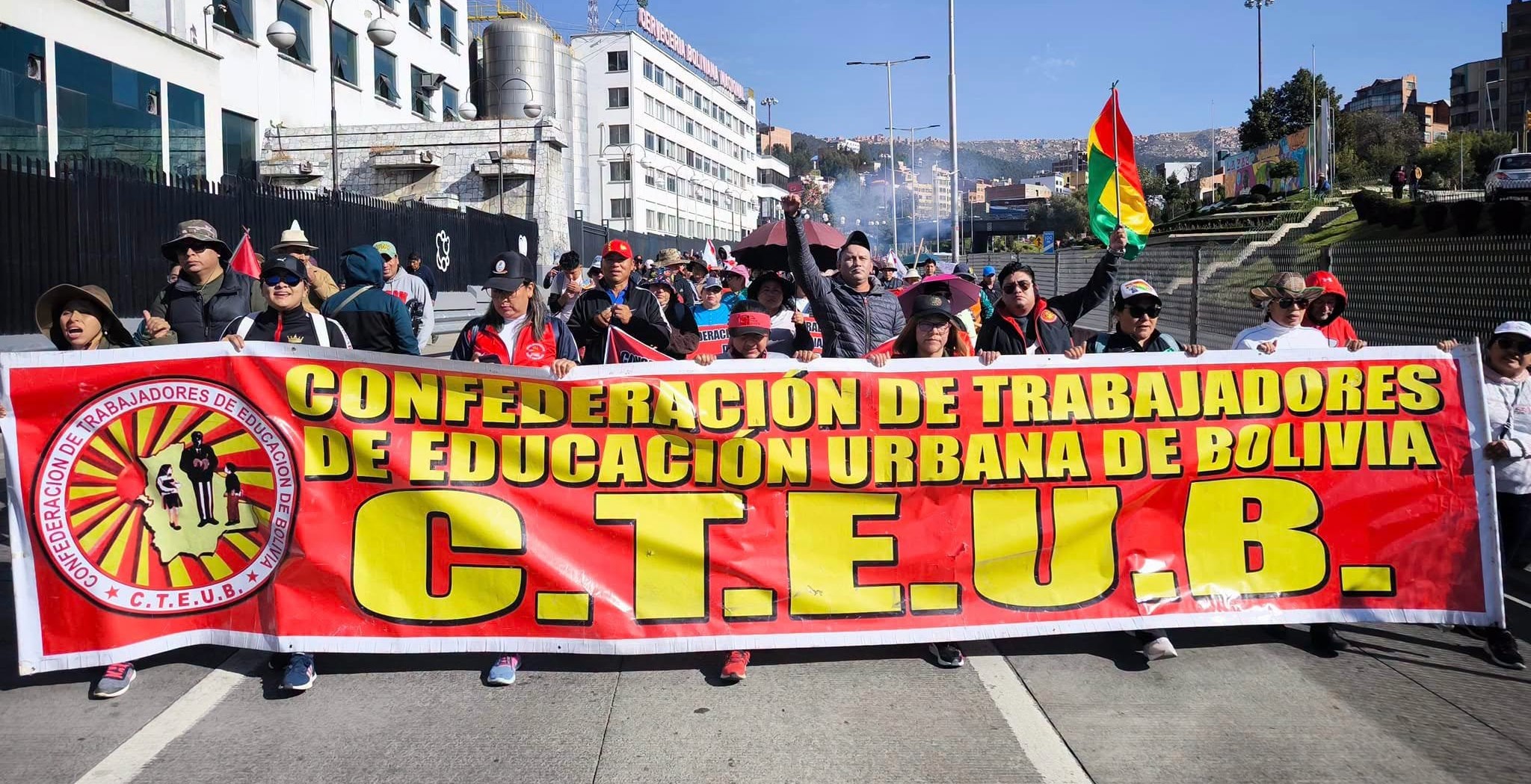 Magisterio urbano marchará este martes contra la descentralización educativa y decretos del Gobierno