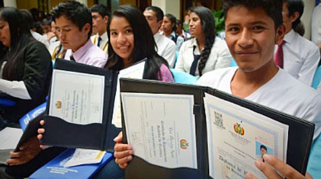 Desde 2026, 221.000 bachilleres recibirán un título gratuito, digital e integrado con código QR