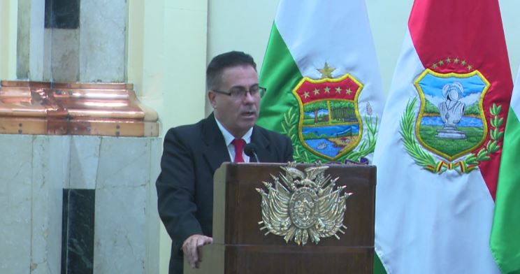 Urioste promete “independencia” y “transparencia” en la Fiscalía y advierte cárcel para el que le ofrezca plata
